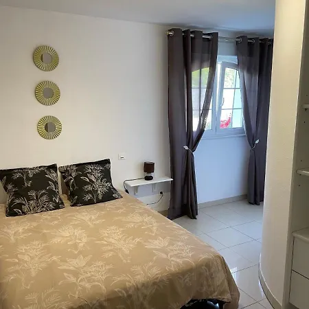 Charmant Logement Avec Piscine Et Jacuzzi